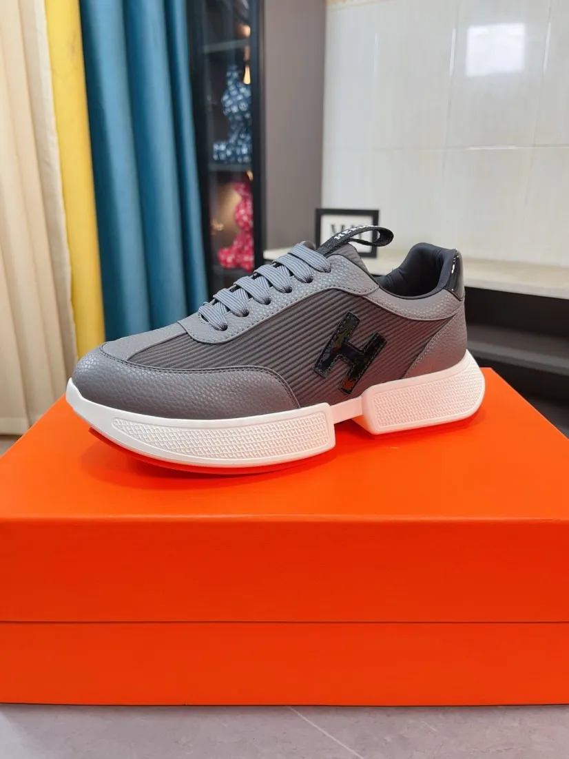 Men's shoes 💰460🌸🌸【HERMES】Hermès high-end quality original shoe upper: 🔝tumbled calfskin, suede calfskin, shoe body sewn H totem, outsole: ultra-light TPU foam·rubber; two-color molded outsole, ultra-high quality control·fine workmanship: highlighting (high-end·luxury·grade) 38-44 (45 can be customized)
